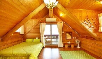 Jeju Jungmun Log Pension & Resort 2*