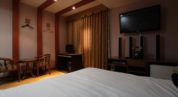 Monaco Hotel 2*