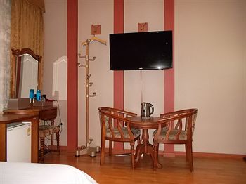 Monaco Hotel 2*