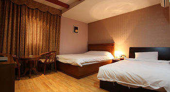 Monaco Hotel 2*