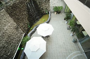 Sea View 3*