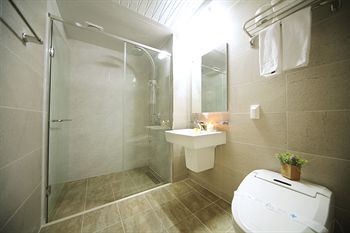 Sea View 3*