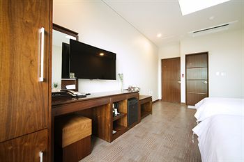 Sea View 3*