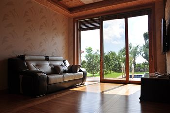 PalmValley Pool Villa Resort 3*