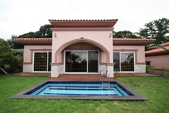PalmValley Pool Villa Resort 3*