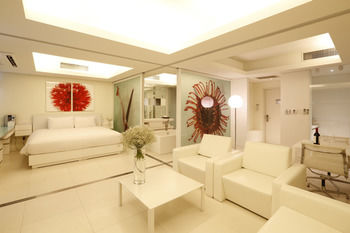 Grand Mercure Ambassador Changwon 5*