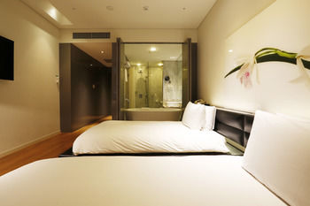 Grand Mercure Ambassador Changwon 5*