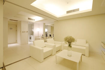 Grand Mercure Ambassador Changwon 5*
