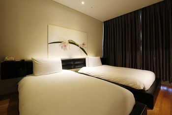 Grand Mercure Ambassador Changwon 5*
