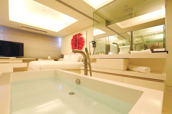 Grand Mercure Ambassador Changwon 5*