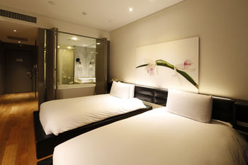Grand Mercure Ambassador Changwon 5*