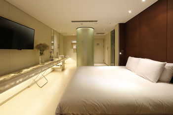 Grand Mercure Ambassador Changwon 5*