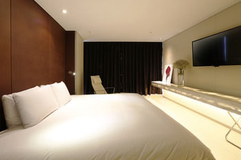 Grand Mercure Ambassador Changwon 5*