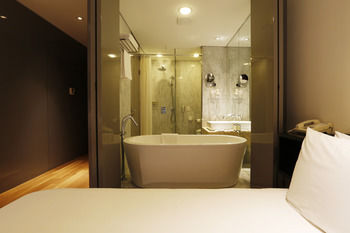 Grand Mercure Ambassador Changwon 5*