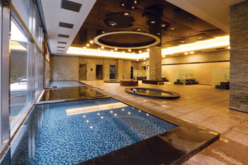 Grand Mercure Ambassador Changwon 5*