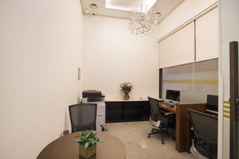 Isquare Hotel 4*