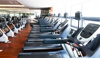 Isquare Hotel 4*