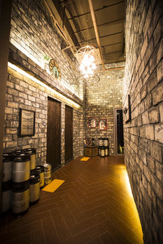 Isquare Hotel 4*