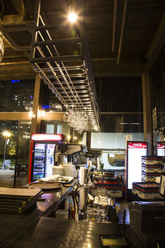 Isquare Hotel 4*