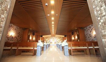 Isquare Hotel 4*