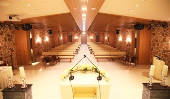 Isquare Hotel 4*