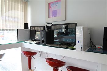 Appletree Hotel 3*