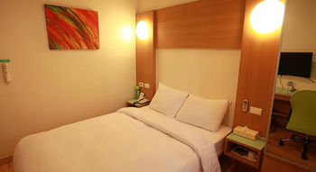 Appletree Hotel 3*