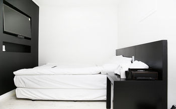 Ekonomy Hotel Gumi 3*