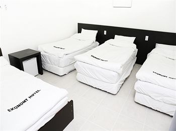 Ekonomy Hotel Gumi 3*