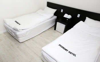 Ekonomy Hotel Gumi 3*