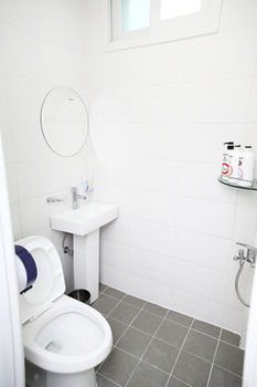 Ekonomy Hotel Gumi 3*