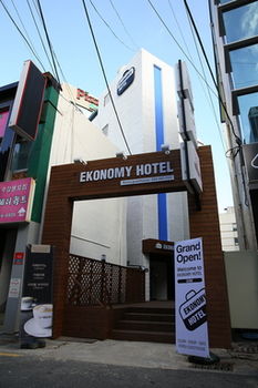 Ekonomy Hotel Gumi 3*