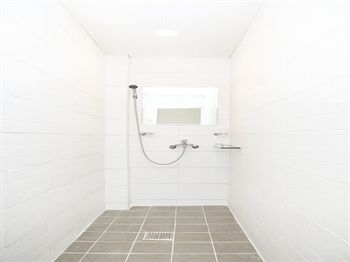 Ekonomy Hotel Gumi 3*