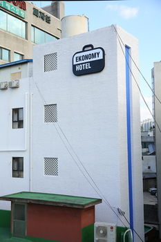 Ekonomy Hotel Gumi 3*