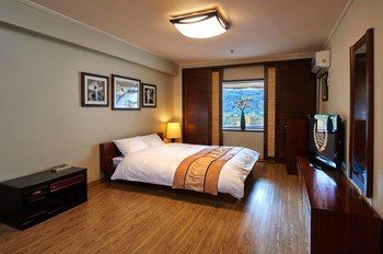 Kensington Hotel Seorak 4*