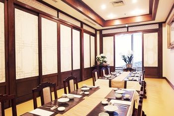 Kensington Hotel Seorak 4*