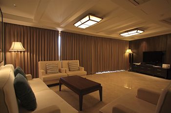 Sol Beach Yangyang 4*