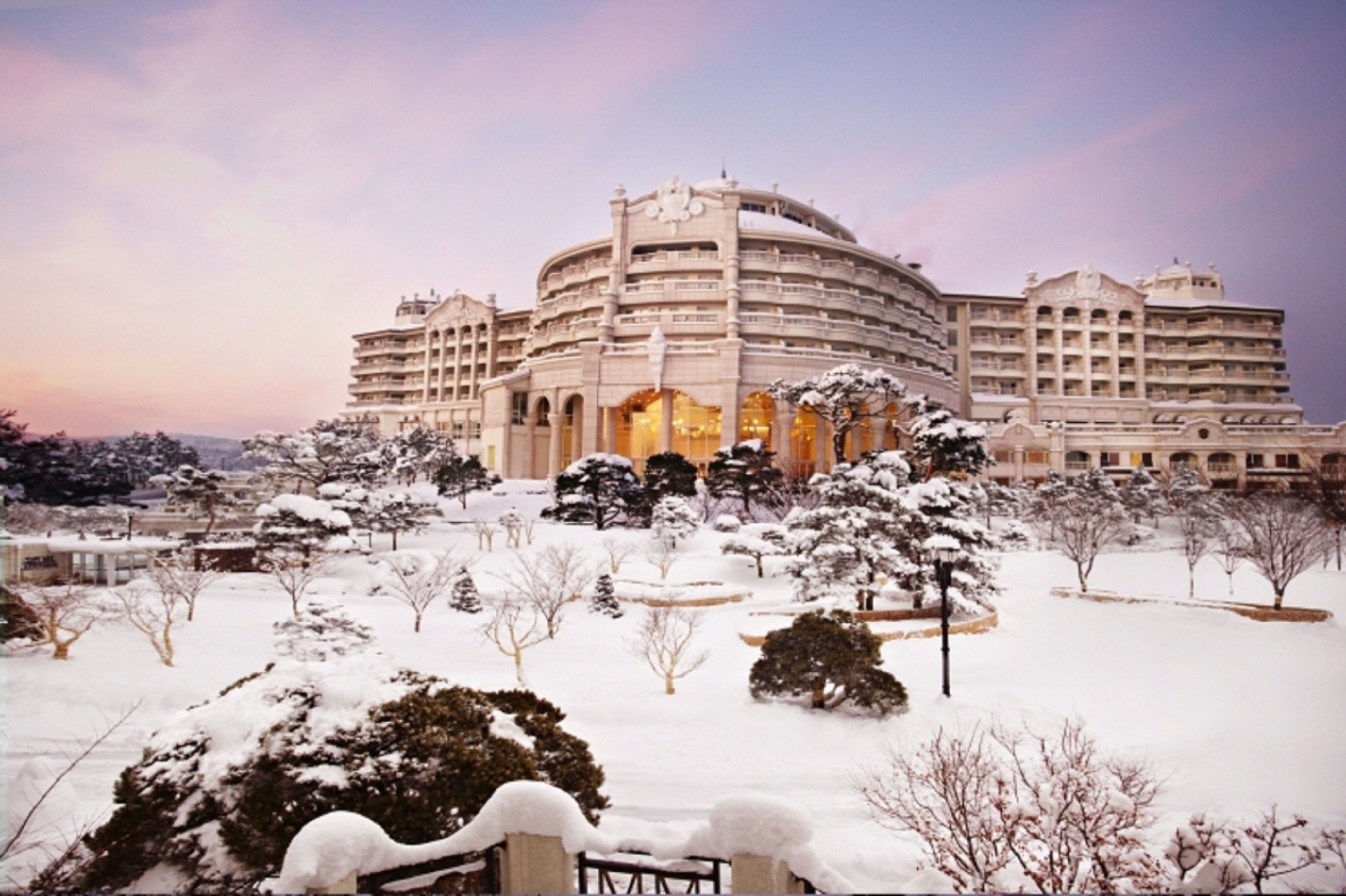 Sol Beach Yangyang 4*