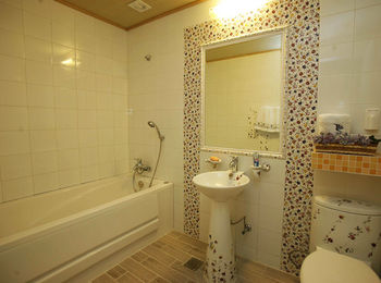 Elf Resort Hotel 3*