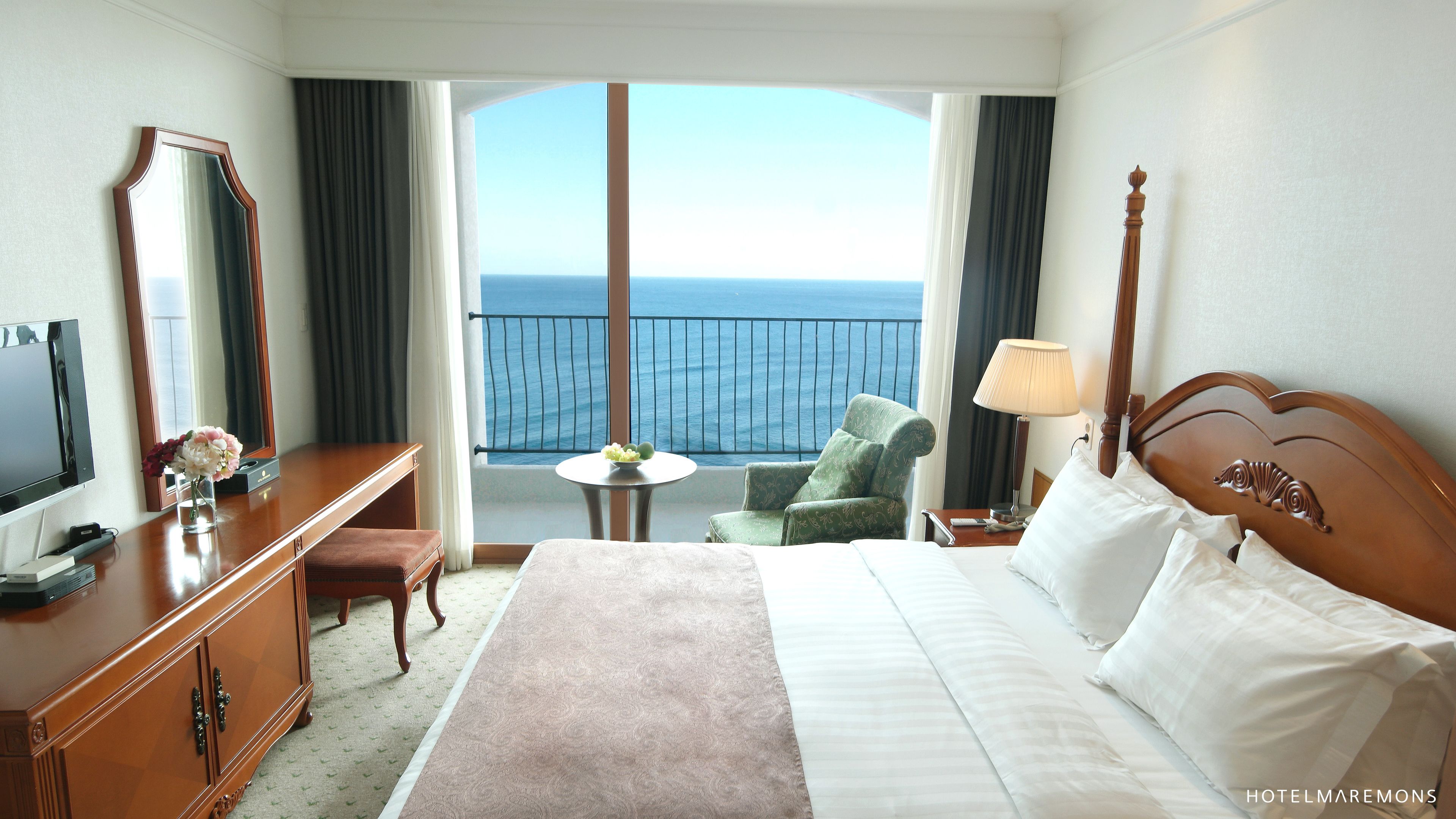 Hotel Maremons 4*