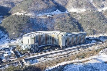 Mayhills Resort 3*