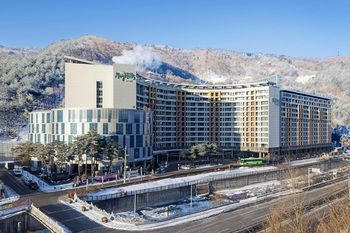 Mayhills Resort 3*