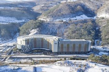 Mayhills Resort 3*