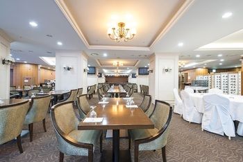 Mayhills Resort 3*