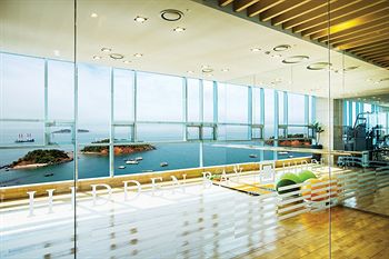 Hidden Bay Hotel 4*