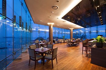 Hidden Bay Hotel 4*