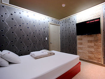 Brown Hotel 2*