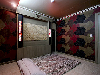Brown Hotel 2*