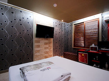 Brown Hotel 2*