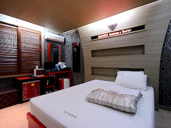 Brown Hotel 2*